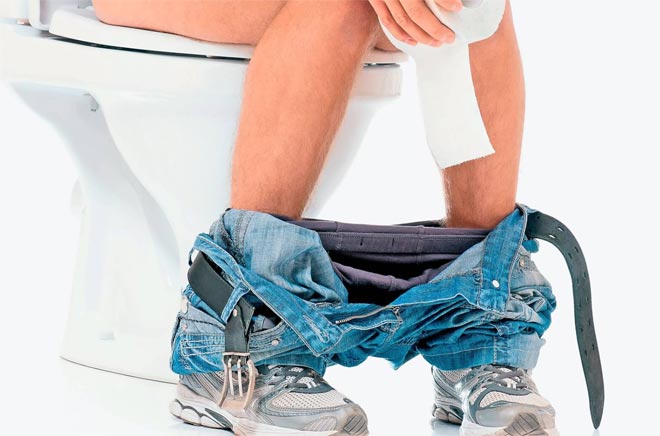 Мужчина на унитазе Мужчина на унитазе